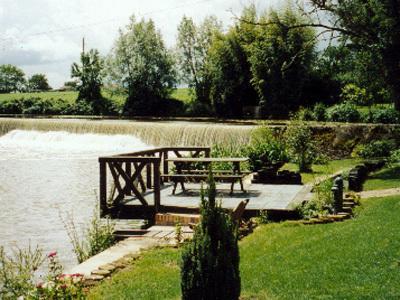 Moulin De Cocussotte Bed & Breakfast Saint-Pierre-sur-Dropt Exterior photo